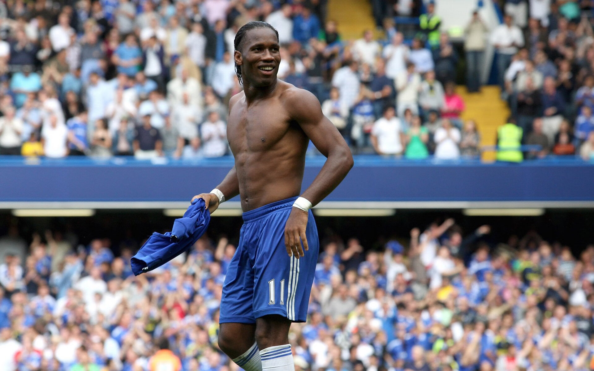 开云体育APP下载-乌拉圭冷面锁链绞杀桑巴风暴！无名英雄卡瓦哈尔，一记惊雷改写百年恩怨史